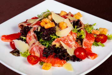 Salmon salad with mustard sauce