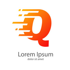 Logotipo letra Q estilo velocidad color naranja