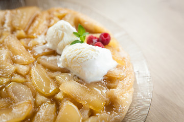 Traditional autumn pie - french tarte tatin