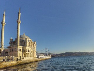 Fototapeta na wymiar ortakoy mosque in istanbul