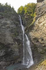Obraz premium Reichenbacher Wasserfälle bei Meiringen, Berneroberland, Schweiz