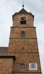 Fototapeta na wymiar Kirchturm in Wallesau, Mittelfranken, Bayern