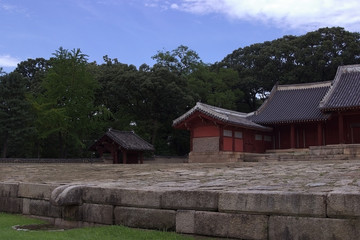 Fototapeta na wymiar The Jongmyo Shrine in Seoul, South Korea