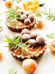 Apricot chocolate tarts