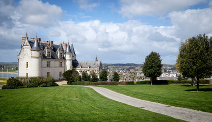 Fototapeta na wymiar Looking out over Château d'Amboise