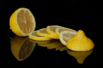 Lemon slices in reflection 