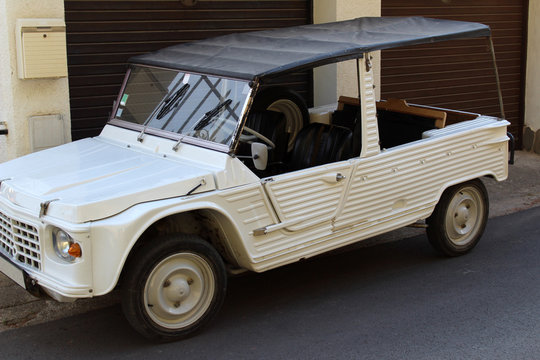voiture ( m&eacute;hari )