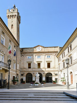 Garibaldi square, Loreto.