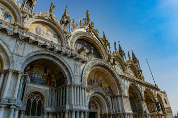 Fototapeta na wymiar Basilica di San Marco (Saint Mark's Cathedral) at sunrise in Venice, Veneto, Italy