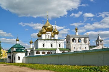 Fototapeta na wymiar Voskresensky monastery (17th century). Uglich, Yaroslavl region