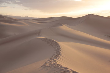 Fototapeta na wymiar Les dunes du désert de Gobi, Mongolie 2018