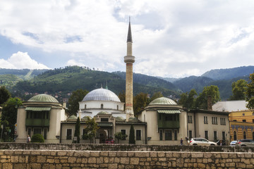 Fototapeta na wymiar Outdoor view of Careva Dzamija mosque in Sarajevo