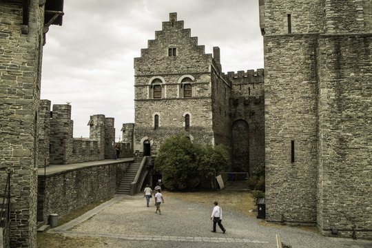 Forte e fortifica&ccedil;&otilde;es