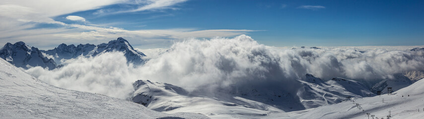 Fototapeta na wymiar panoramic alpes 
