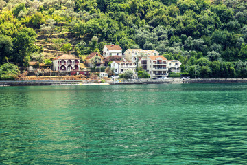 Obraz premium Beautiful old European city surrounded by mountains and the sea