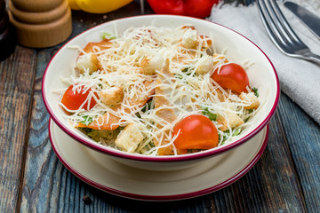 Salad caesar with chicken