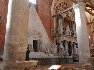 Naklejka premium Wenecja - Bazylika Santa Maria Gloriosa dei Frari lub powszechnie kościół Frari