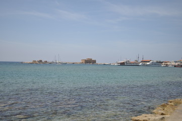 Fototapeta na wymiar The beautiful ports old, Castle of Pafos in Cyprus