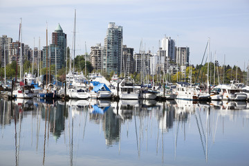 Fototapeta na wymiar Vancouver Marina Reflections