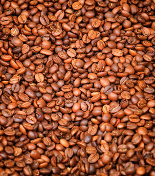 Roasted coffee beans background © Željko Radojko