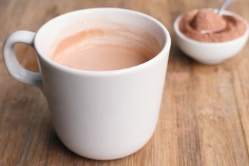 instant chocolate with powder