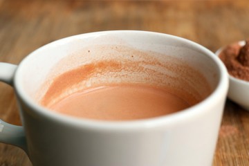 instant chocolate with powder