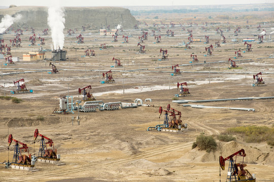 Xinjiang karamay city wind fields