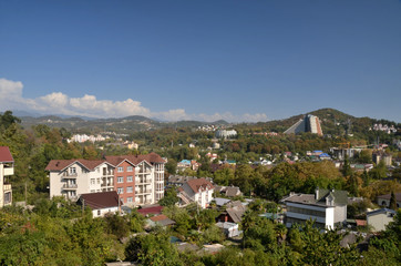 Obraz premium Cityscape of Sochi and mountains