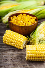 Raw corn and canned corn in a bowl