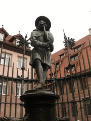 Obraz premium Mittelalterliche Brunnenfigur