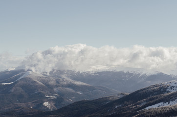 Obraz premium Cloudy mountain landscape. Dragobrat, Carpathian mountains, Ukraine