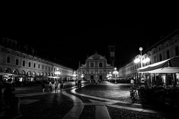 Fototapeta na wymiar Piazza Ducale di Vigevano