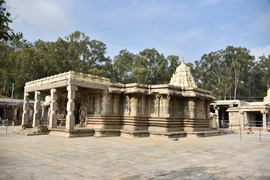 Sri Keerthi Narayana Temple, Talakad ತಲಕಾಡು Talakad or Talakadu is a  desert-like town on the left bank of the Kaveri river 4… | Third temple,  Karnataka, Lord vishnu