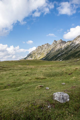 Fototapeta na wymiar Schroffe Berggipfel in den Hohen Tauern, Meereg, Salzburg