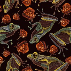 Naklejka premium Embroidery frog and buds of red roses seamless pattern. Vintage template for clothes, textiles, t-shirt design