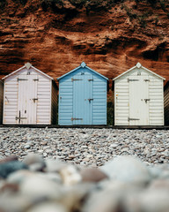 Obraz na płótnie Canvas huts on the beach