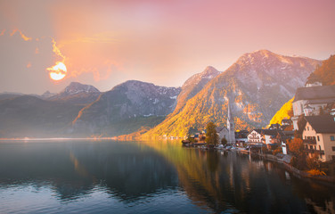 Fototapeta na wymiar Beautiful of Autumn season Landscape view Famous Hallstatt mountain village and alpine lake, Austrian Alps