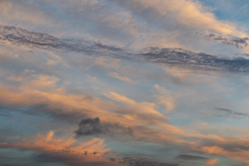 coucher de soleil dans les nuages