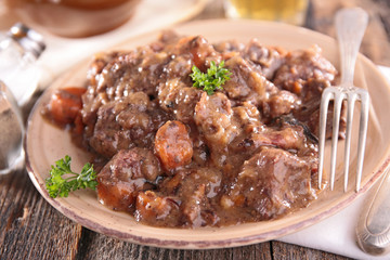 beef cooked with red wine, boeuf bourguignon