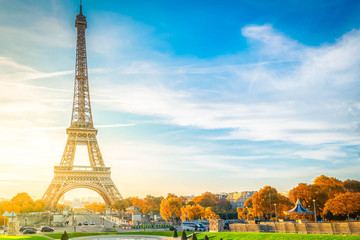 Fototapeta na wymiar view of Eiffel Tower with blue sky at fall, Paris, France