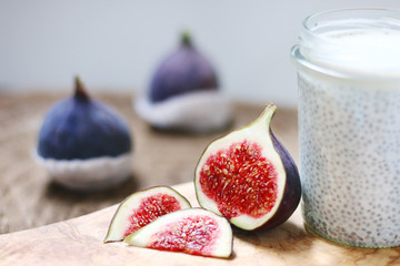 healthy breakfast figs