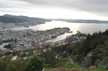 Fototapeta na wymiar Paisaje ciudad Bergen