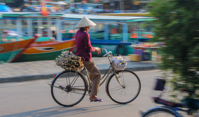 Fototapeta na wymiar Cycling in Vietnam