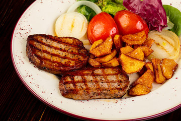 Grilled pork with vegetables