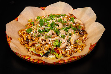 Fried noodle with chicken