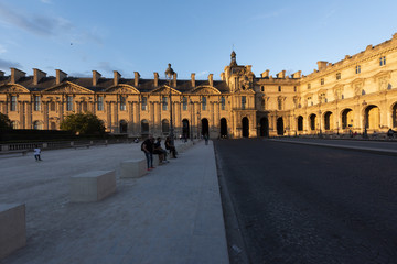 Fototapeta na wymiar La Louvre