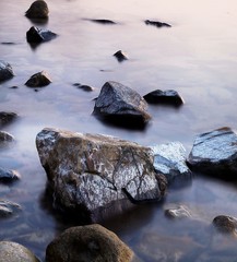 Камни в воде