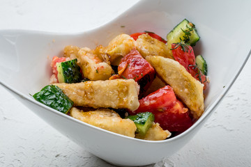 Salad with baked aubergines and vegetables