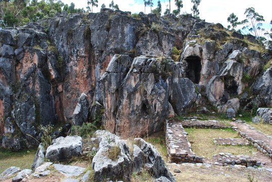 ruins and rock in saqsaywaman area