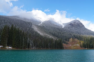 Fototapeta na wymiar Emerald Lake - Canada 